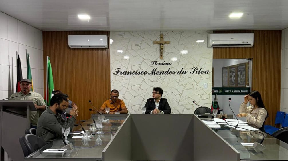A Câmara Municipal de Pilõezinhos, realizou na tarde/noite da última quinta-feira(14/08), a sua 2ª Sessão Ordinária do Segundo Semestre, sendo a 17ª do Ano Legislativo de 2025.