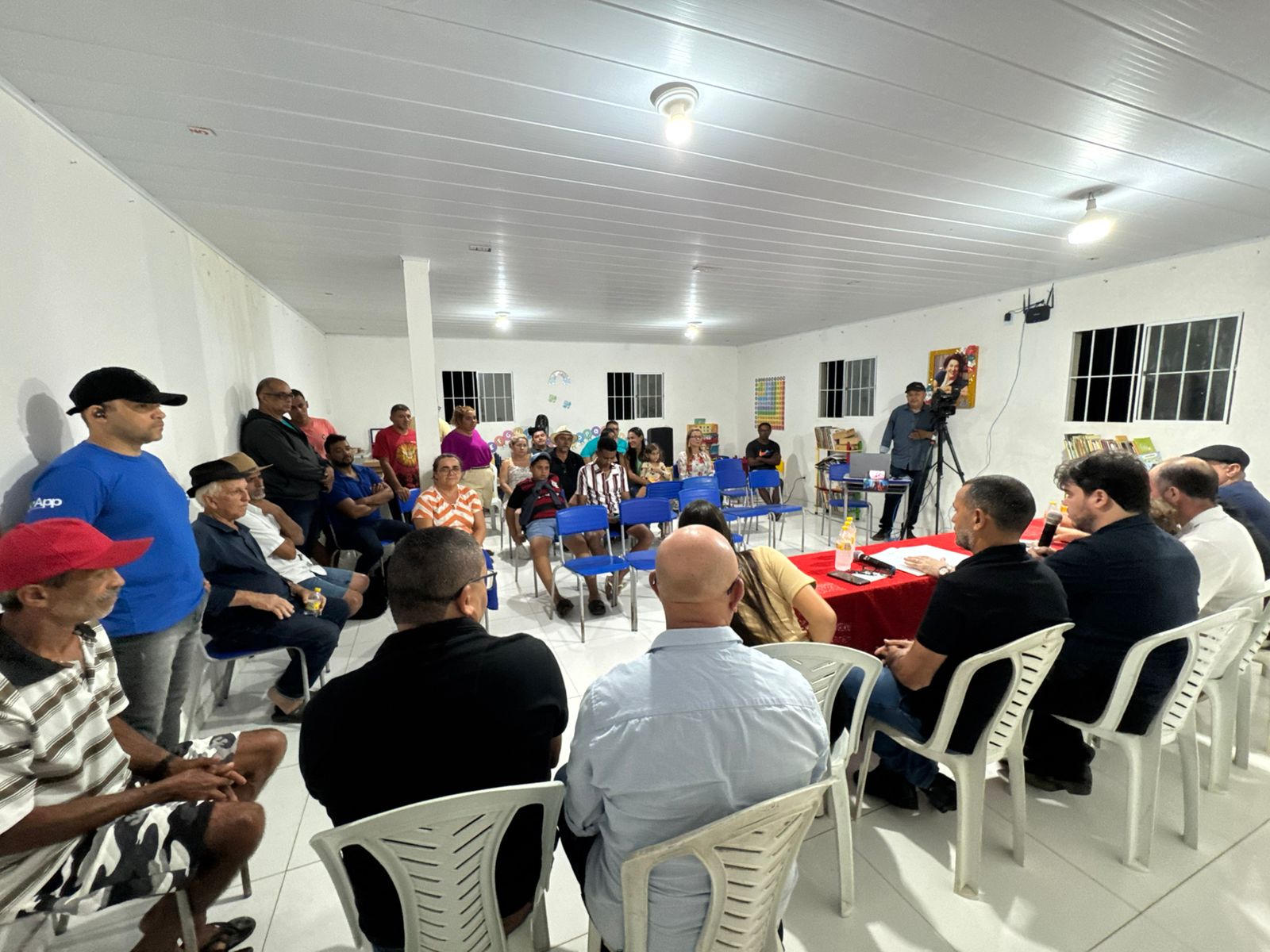 A Câmara Municipal de Pilõezinhos realizou na noite desta quinta-feira (09/10), a sua 21ª Sessão Ordinária do Ano Legislativo de 2025, sendo a 1ª Itinerante.