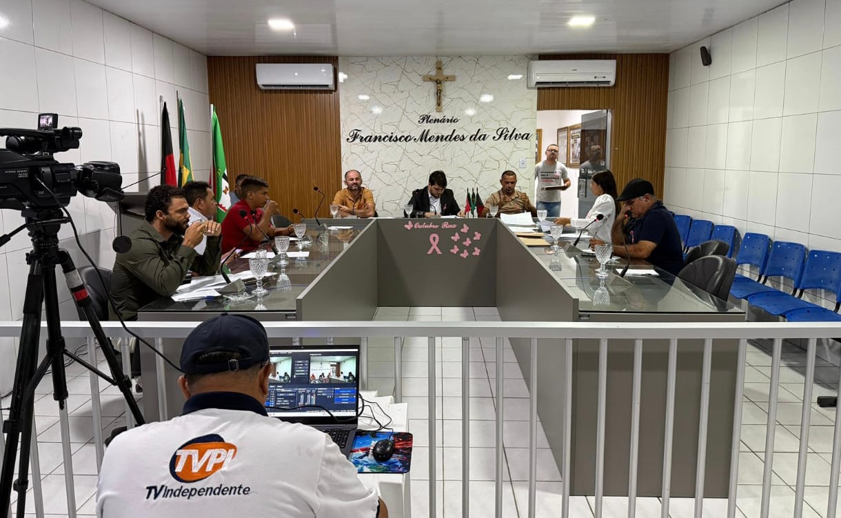 A Câmara Municipal de Pilõezinhos, realizou na última terça-feira (21/10), a sua 23ª Sessão Ordinária do Ano Legislativo de 2025.