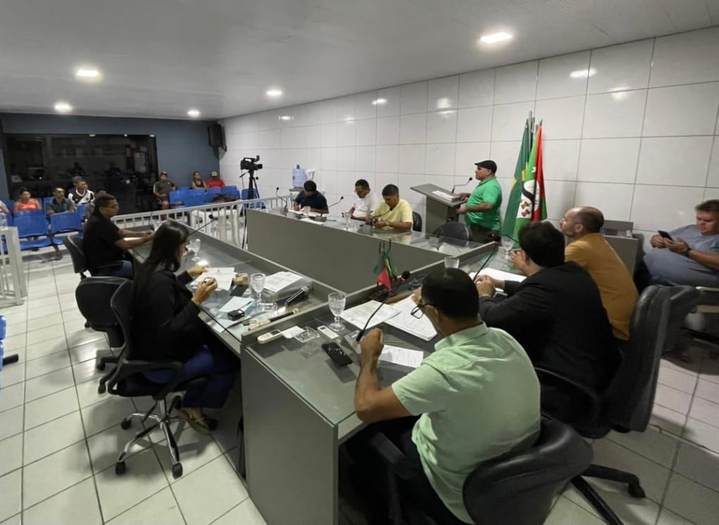 A Câmara Municipal de Pilõezinhos, realizou na quinta-feira (27/11), a sua 26ª Sessão Ordinária do Ano Legislativo de 2025.