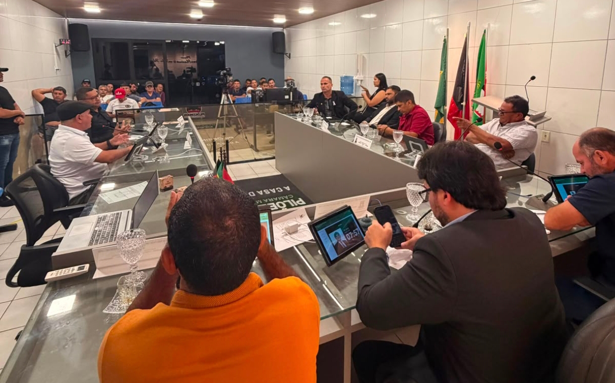 A Câmara Municipal de Pilõezinhos, realizou na última quinta-feira (13/08), a sua 16ª Sessão Ordinária do Ano Legislativo de 2026, sendo a 2ª do Segundo Semestre.